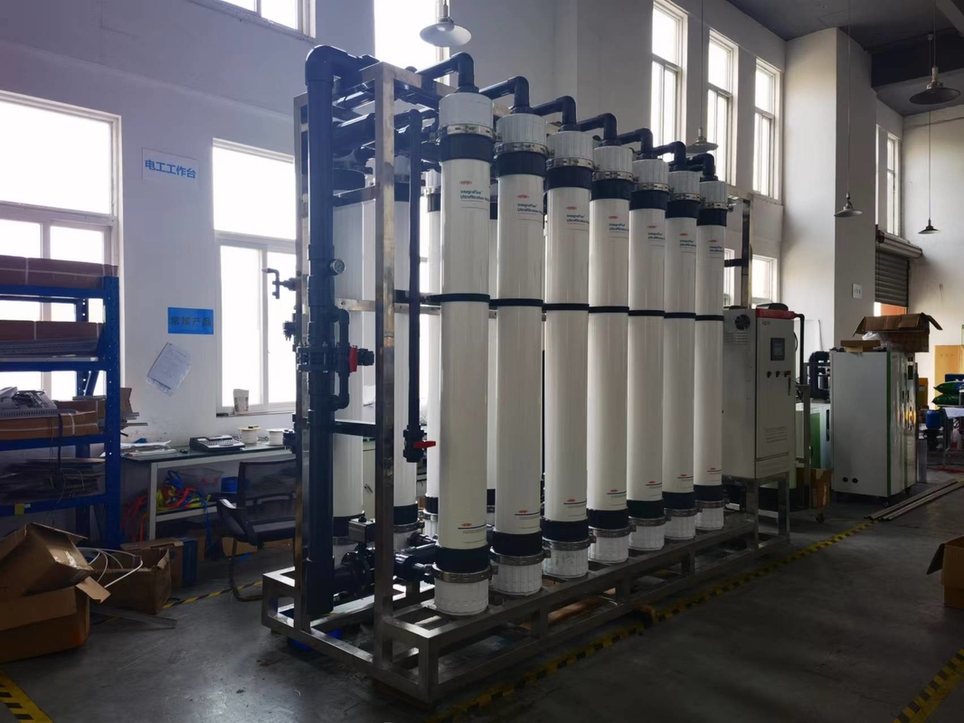 65000lph UF Membran Filter Pengolahan Air Penuh Otomatis
