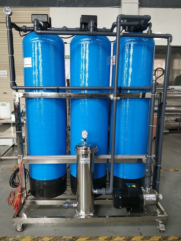Efisien Single Pass Reverse Osmosis System 5.0KW Rating Power 2000 LPH Tingkat Aliran