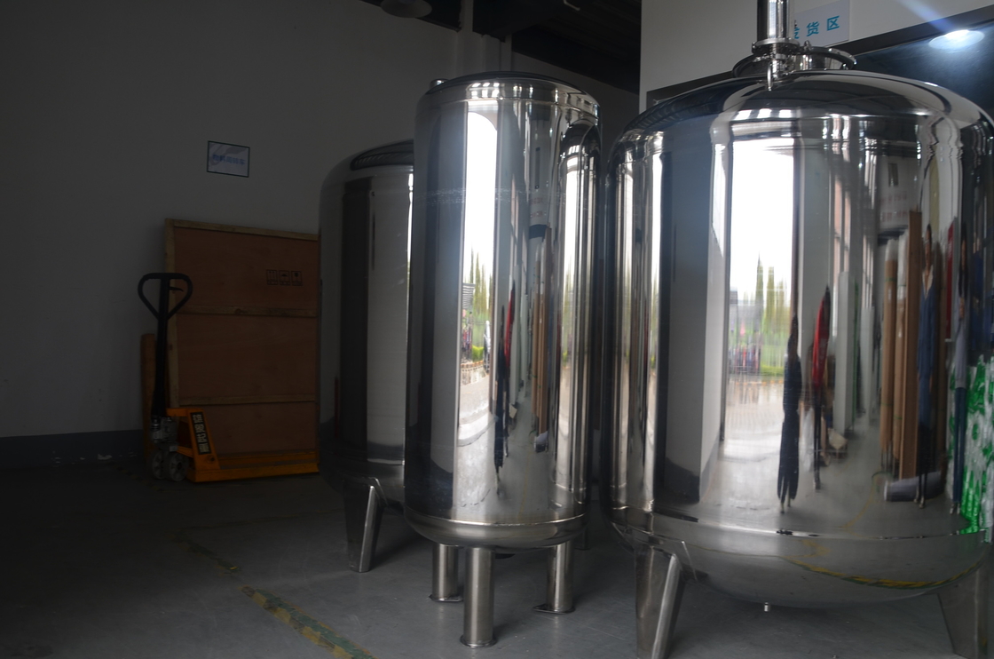 Tangki Penyimpanan Air Panas Tertutup Dengan Stainless Steel 316 Untuk Aksesoris Sistem RO Pengolahan Air