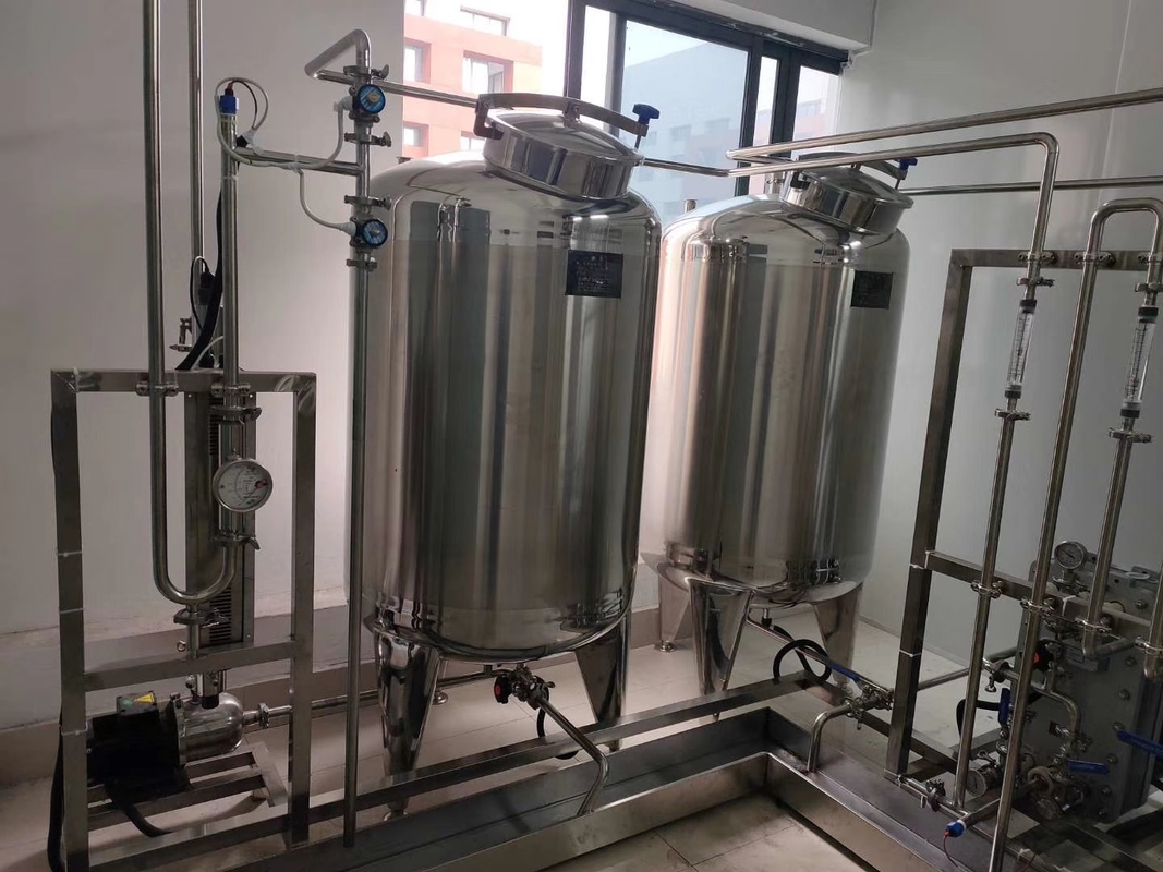Pasir Kuarsa 5000L Water Plant RO System Untuk Filter Air Mineral
