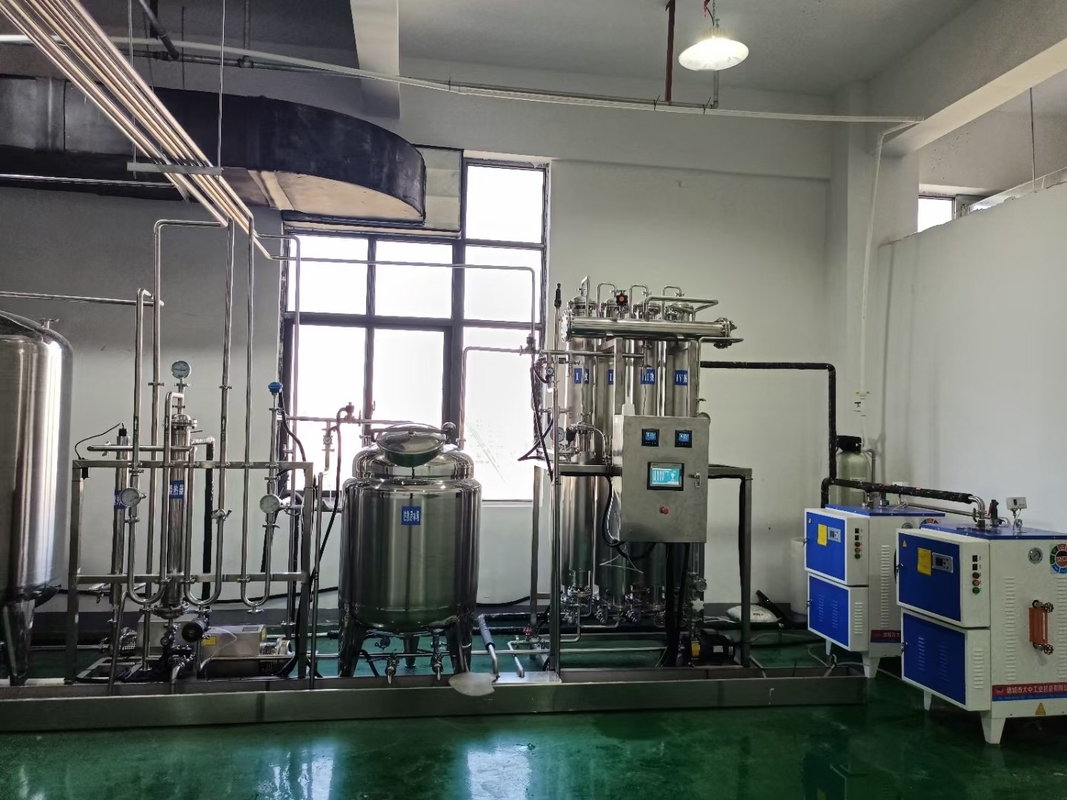 Pasir Kuarsa 5000L Water Plant RO System Untuk Filter Air Mineral